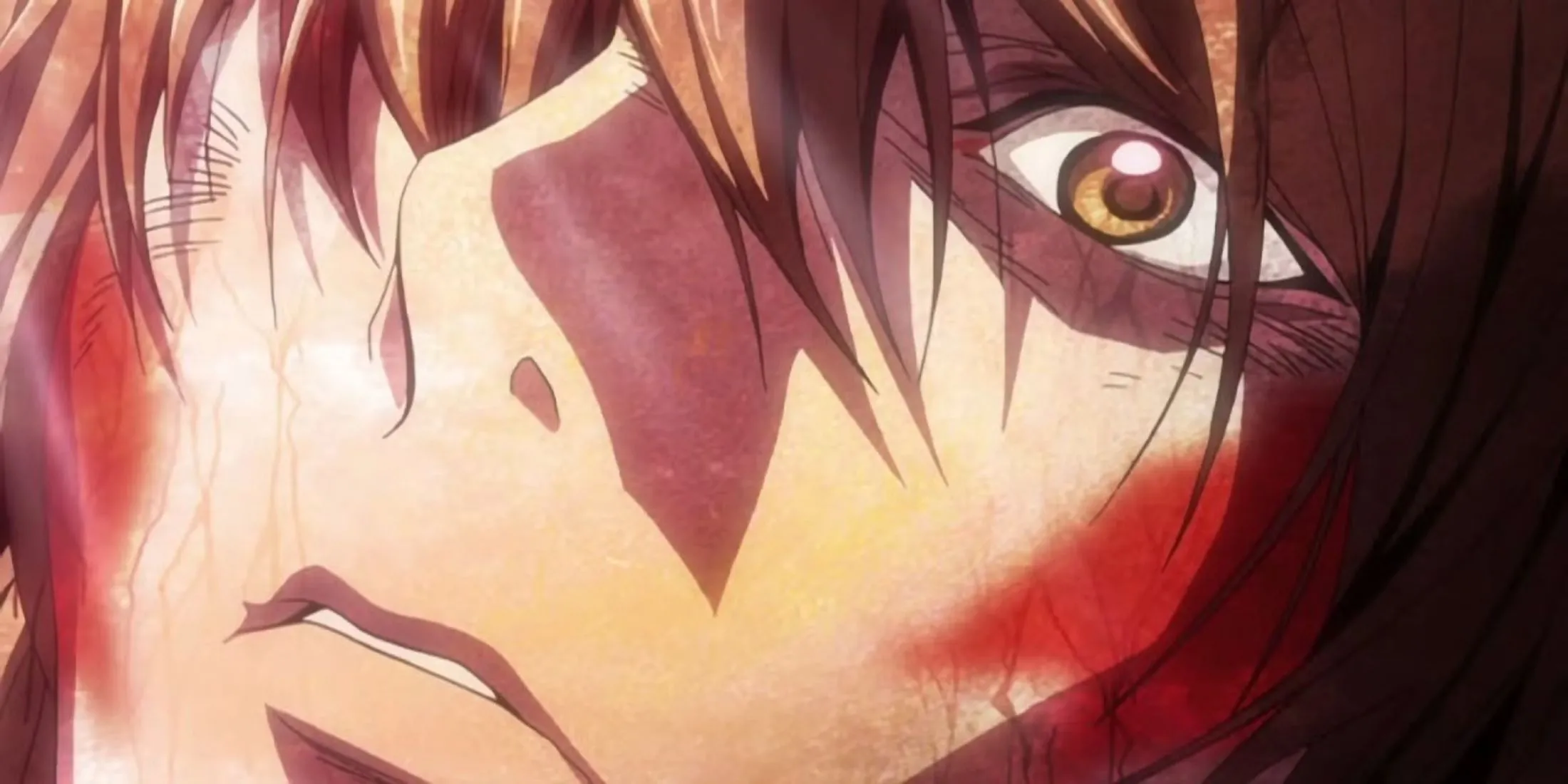 Ryuk viết tên Light Yagami vào Death Note trong cảnh kết