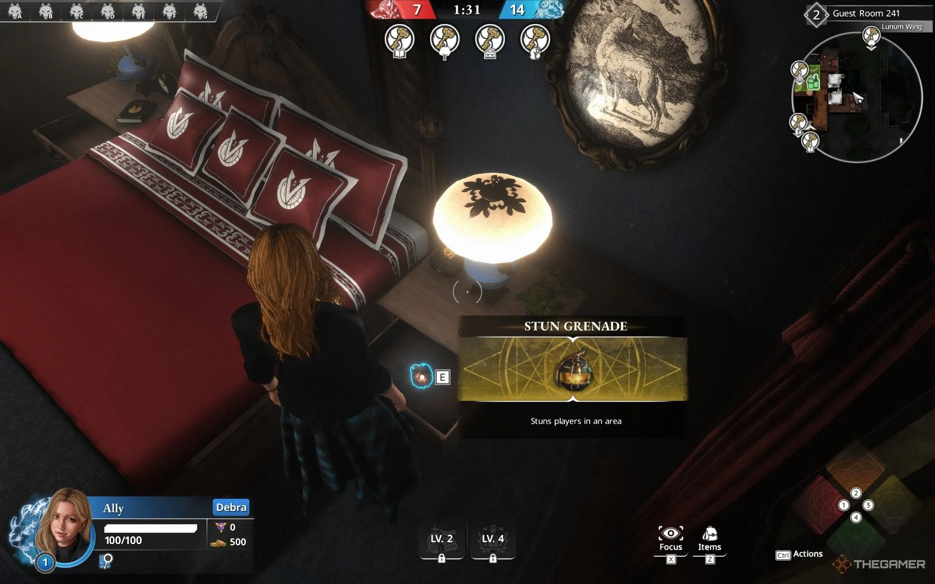 Một khoảnh khắc căng thẳng trong Killer Inn khi game thủ khám phá manh mối trong hành lang khách sạn